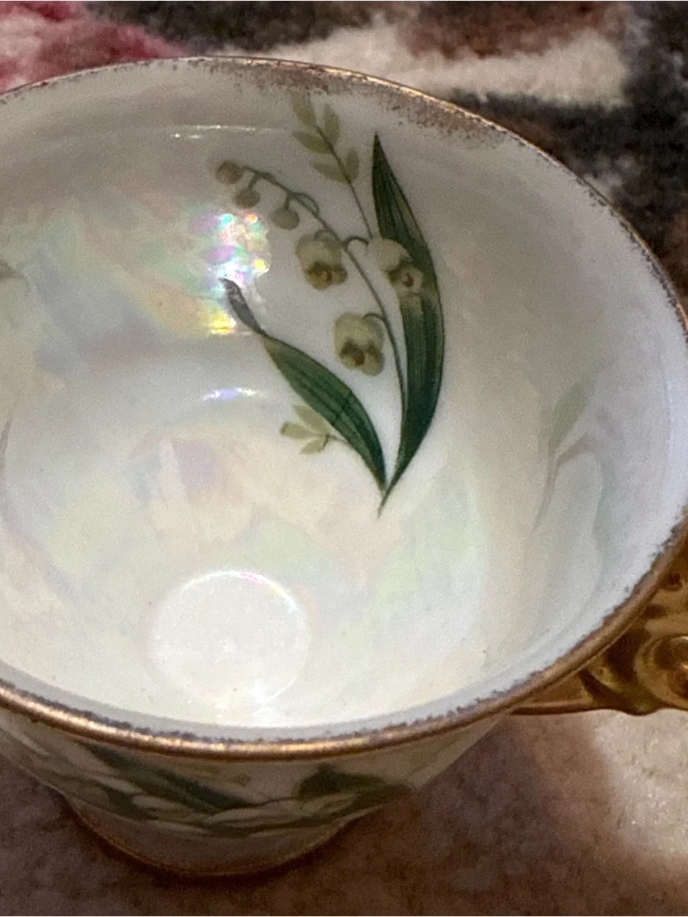 1040s Japanese iridescent lusterware pedestal teacup and saucer set